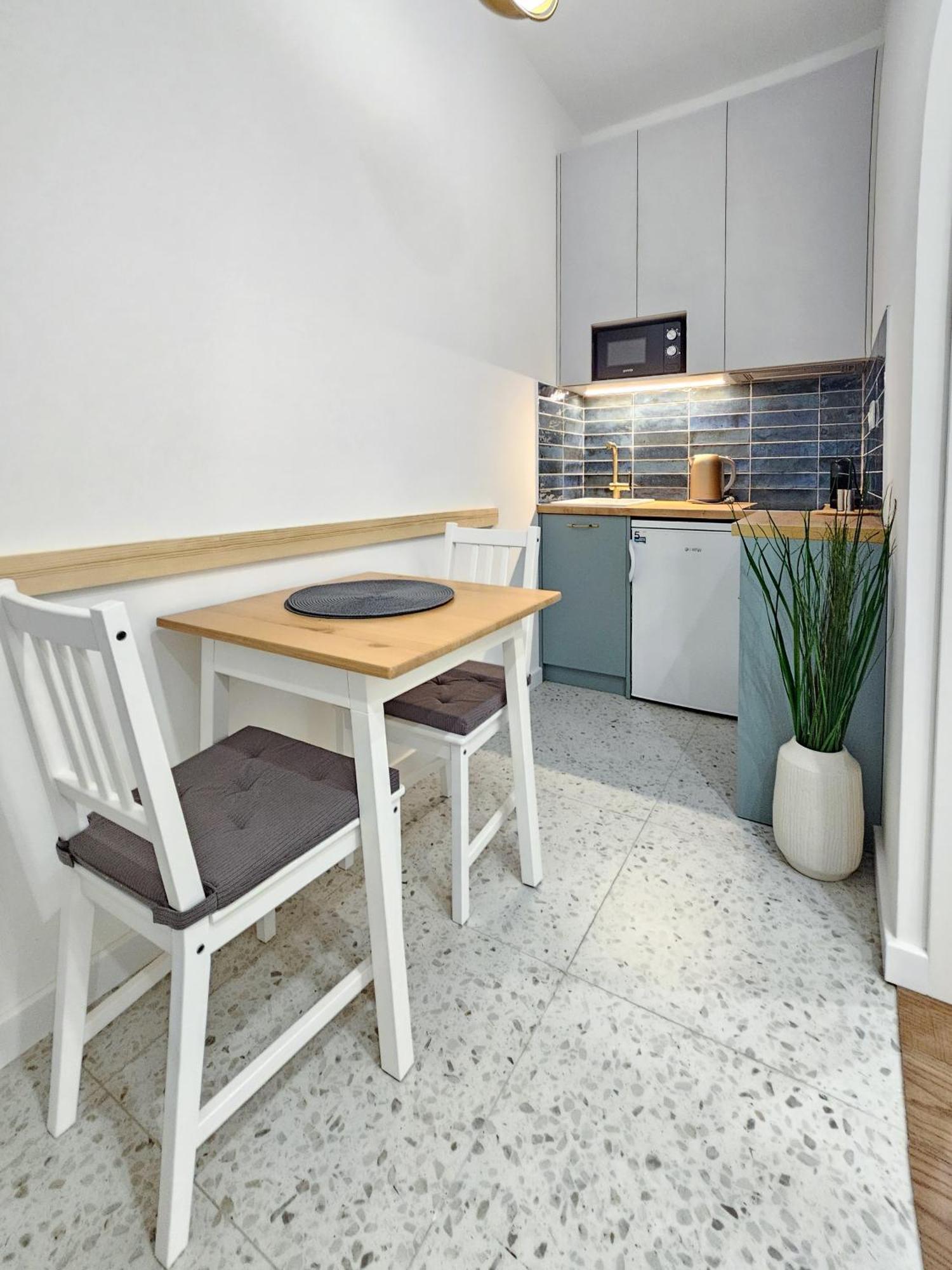 Easy Life Appartement Belgrado Buitenkant foto