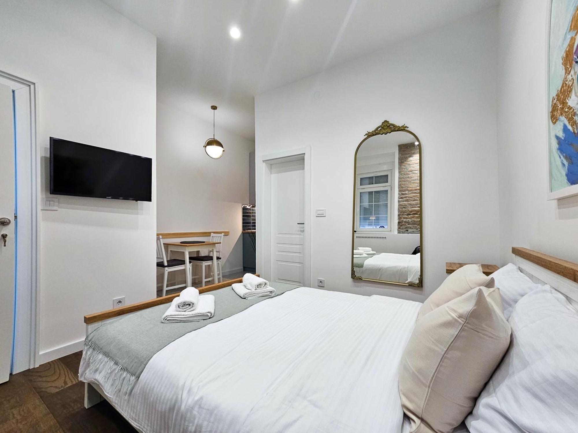 Easy Life Appartement Belgrado Buitenkant foto